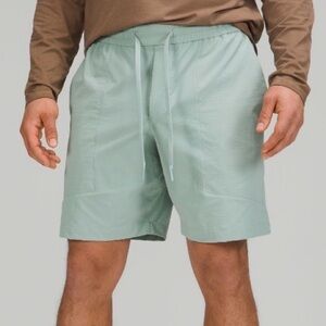 Lululemon Bowline Short 8" | Large | Silver Blue